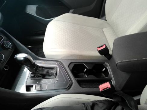 Used 2021 Volkswagen Tiguan S FWD image 40