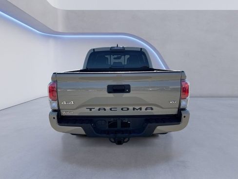 Used 2019 Toyota Tacoma Limited image 4