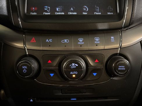 Used 2018 Dodge Journey Crossroad AWD/4WD image 18