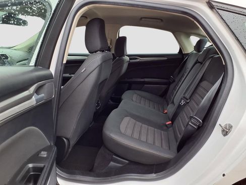 Used 2020 Ford Fusion SE image 34