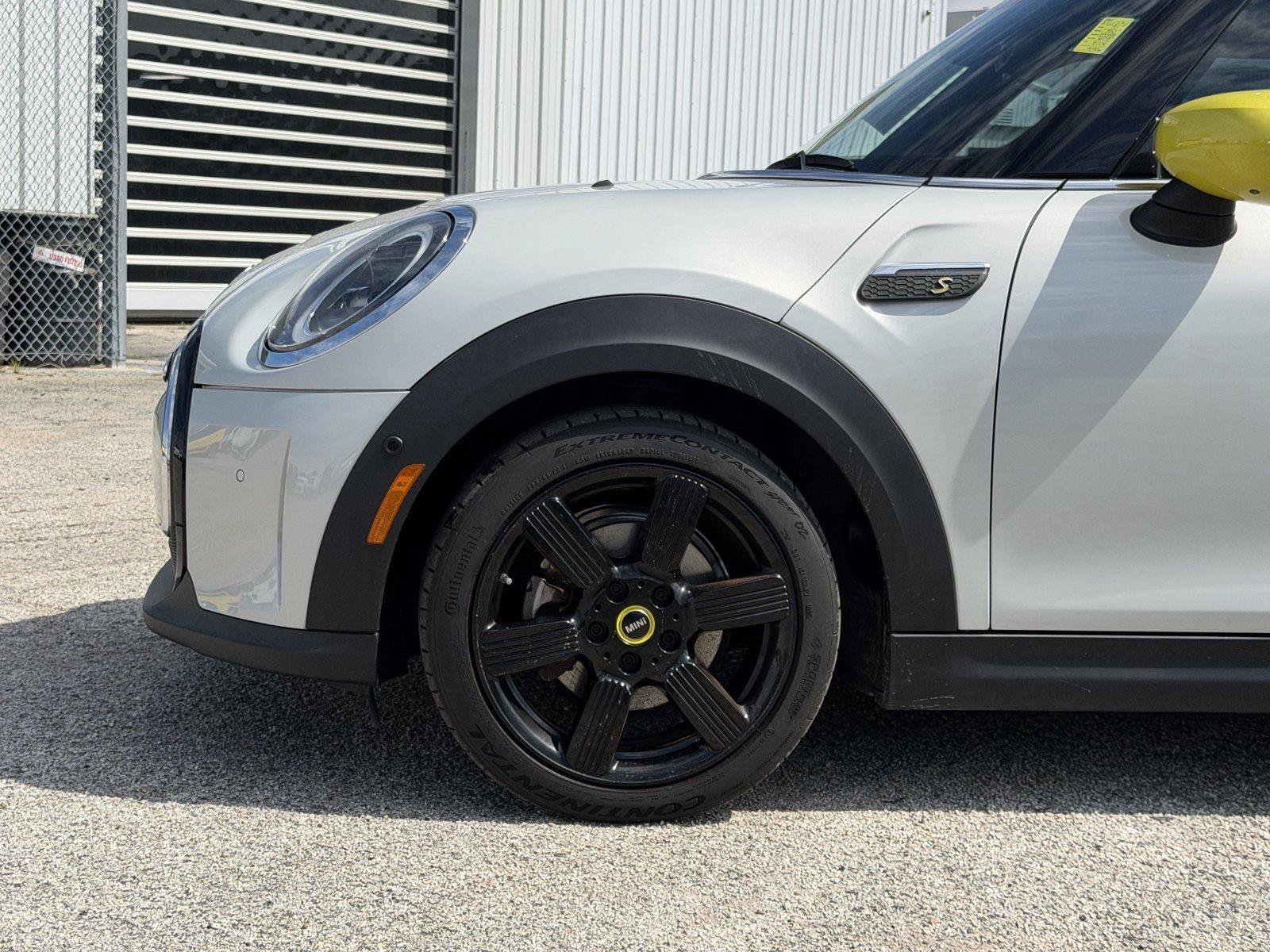 Used 2023 MINI Cooper SE FWD image 10