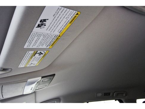 Certified 2025 Nissan Pathfinder SL FWD image 33