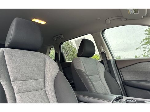 Used 2022 Nissan Rogue SV AWD/4WD image 16