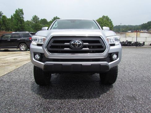 Used 2021 Toyota Tacoma SR5 RWD image 8