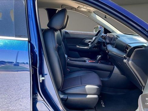 Certified 2025 Nissan Kicks SR w/ Interior Electronics Package FWD image 7