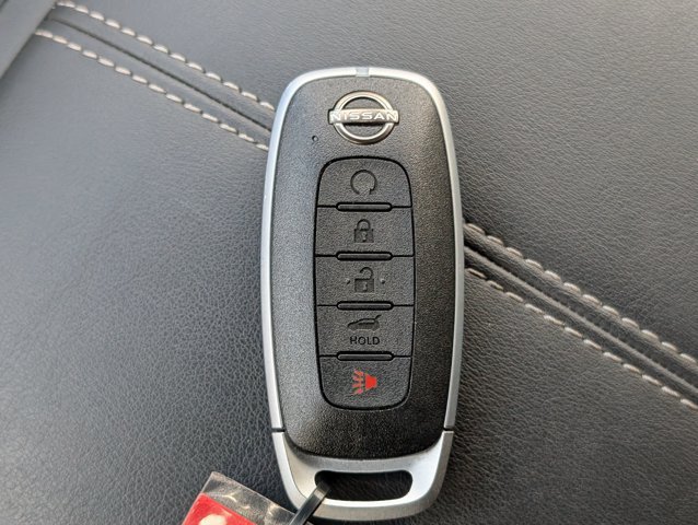 Used 2025 Nissan Pathfinder SL AWD/4WD image 31
