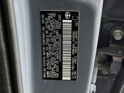 Used 2025 Toyota Prius LE image 12