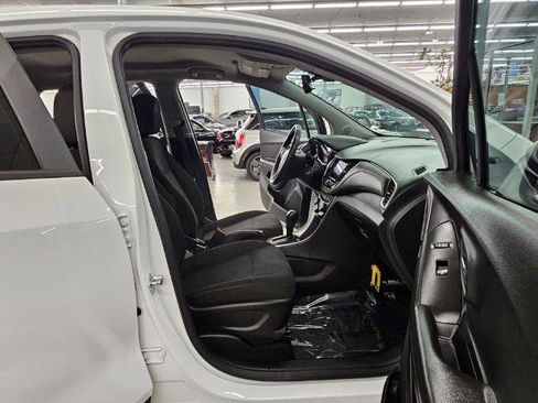 Used 2020 Chevrolet Trax LS w/ Tint and Cruise Package AWD/4WD image 30