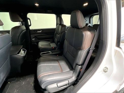 Used 2025 Nissan Armada SL w/ Captain's Chari Seat Package image 24