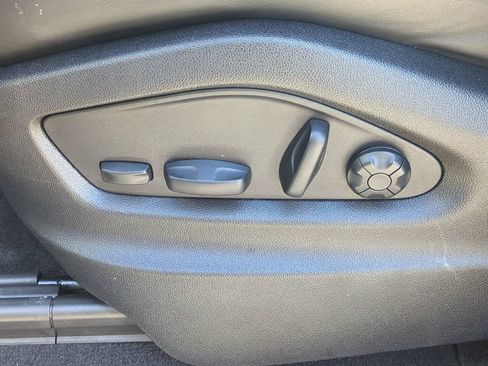 Used 2023 Porsche Cayenne S AWD/4WD image 21