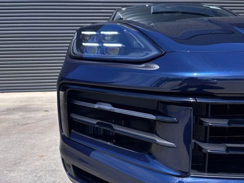 New 2026 Porsche Cayenne S image 11