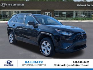 Used 2021 Toyota RAV4 LE video 1