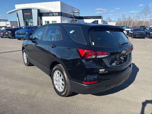 Used 2024 Chevrolet Equinox LS image 3
