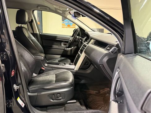Used 2019 Land Rover Discovery Sport SE AWD/4WD image 15