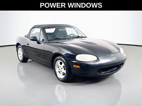 Used 1999 MAZDA MX-5 Miata RWD image 2