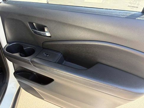 Used 2019 Honda Pilot LX image 25
