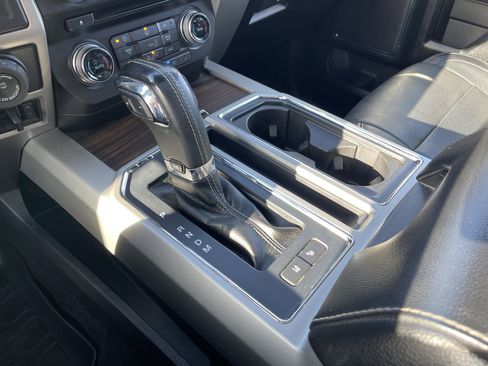 Used 2017 Ford F150 Lariat w/ Equipment Group 502A Luxury AWD/4WD image 23