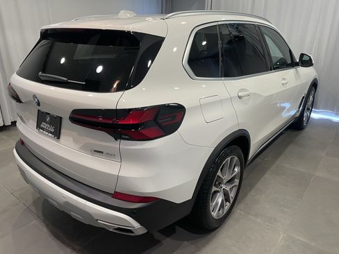 Used 2026 BMW X5 xDrive40i w/ Premium Package AWD/4WD image 6