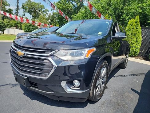 Used 2018 Chevrolet Traverse LT AWD/4WD image 1