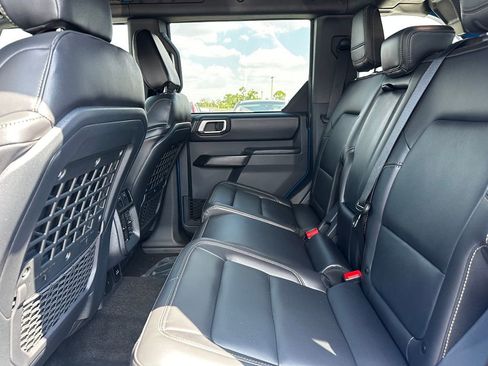 New 2025 Ford Bronco Badlands image 30
