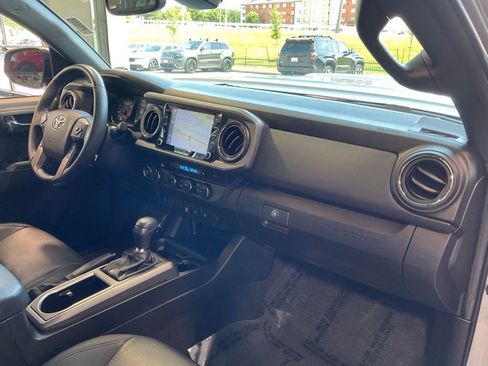 Certified 2023 Toyota Tacoma TRD Sport w/ TRD Premium Sport Package AWD/4WD image 19