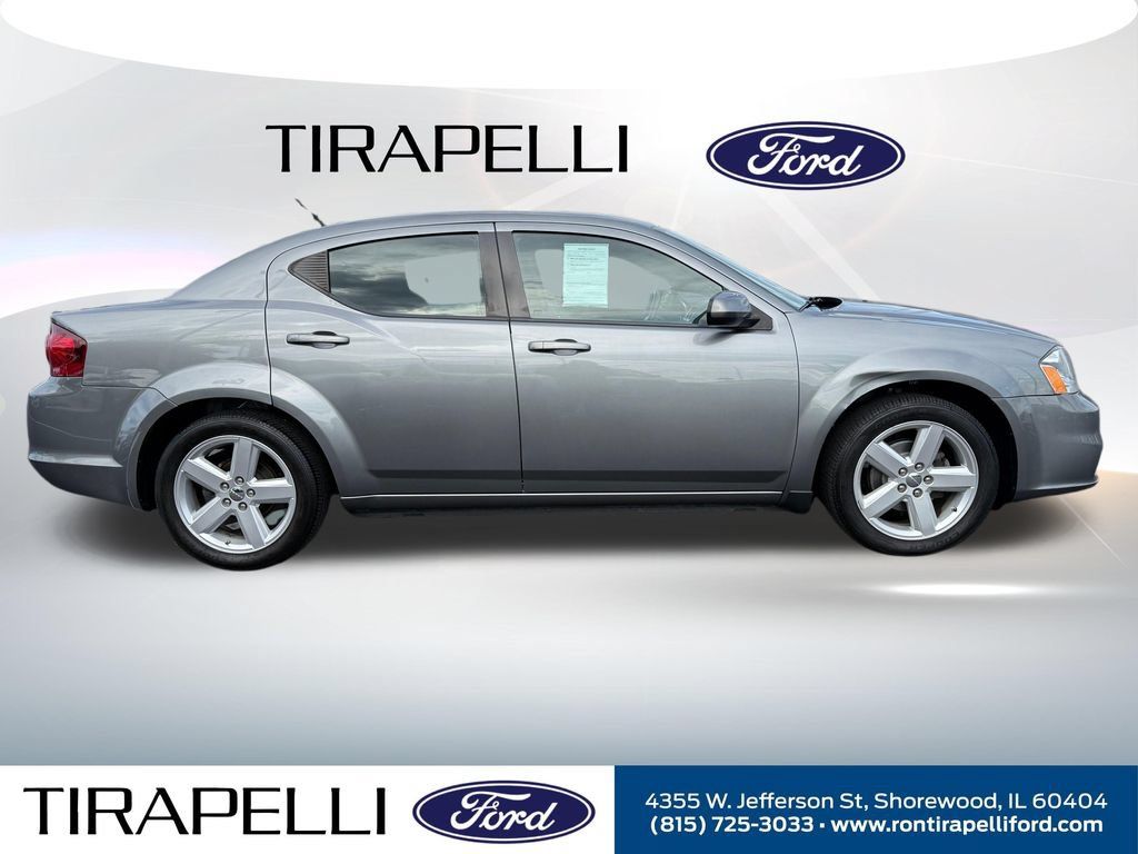 Used 2012 Dodge Avenger SXT FWD image 4