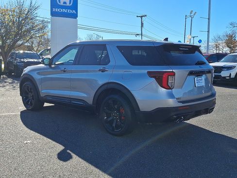 Used 2021 Ford Explorer ST w/ Equipment Group 401A image 4