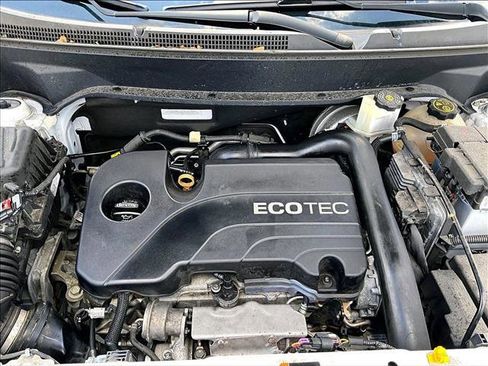 Used 2018 Chevrolet Equinox Premier FWD image 11