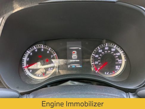 Used 2022 Toyota Highlander L FWD image 19