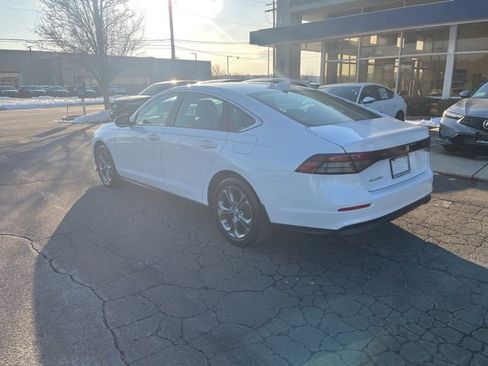 Used 2023 Honda Accord EX image 8