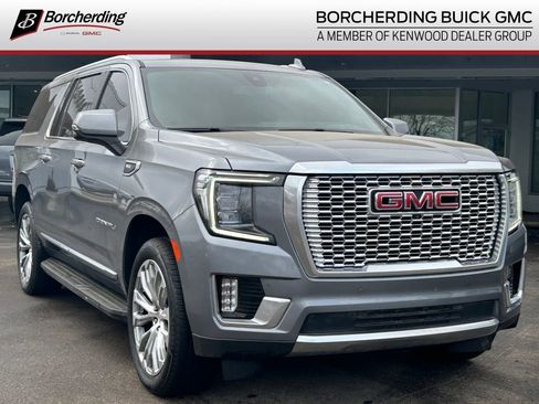 Used 2022 GMC Yukon XL Denali image 1