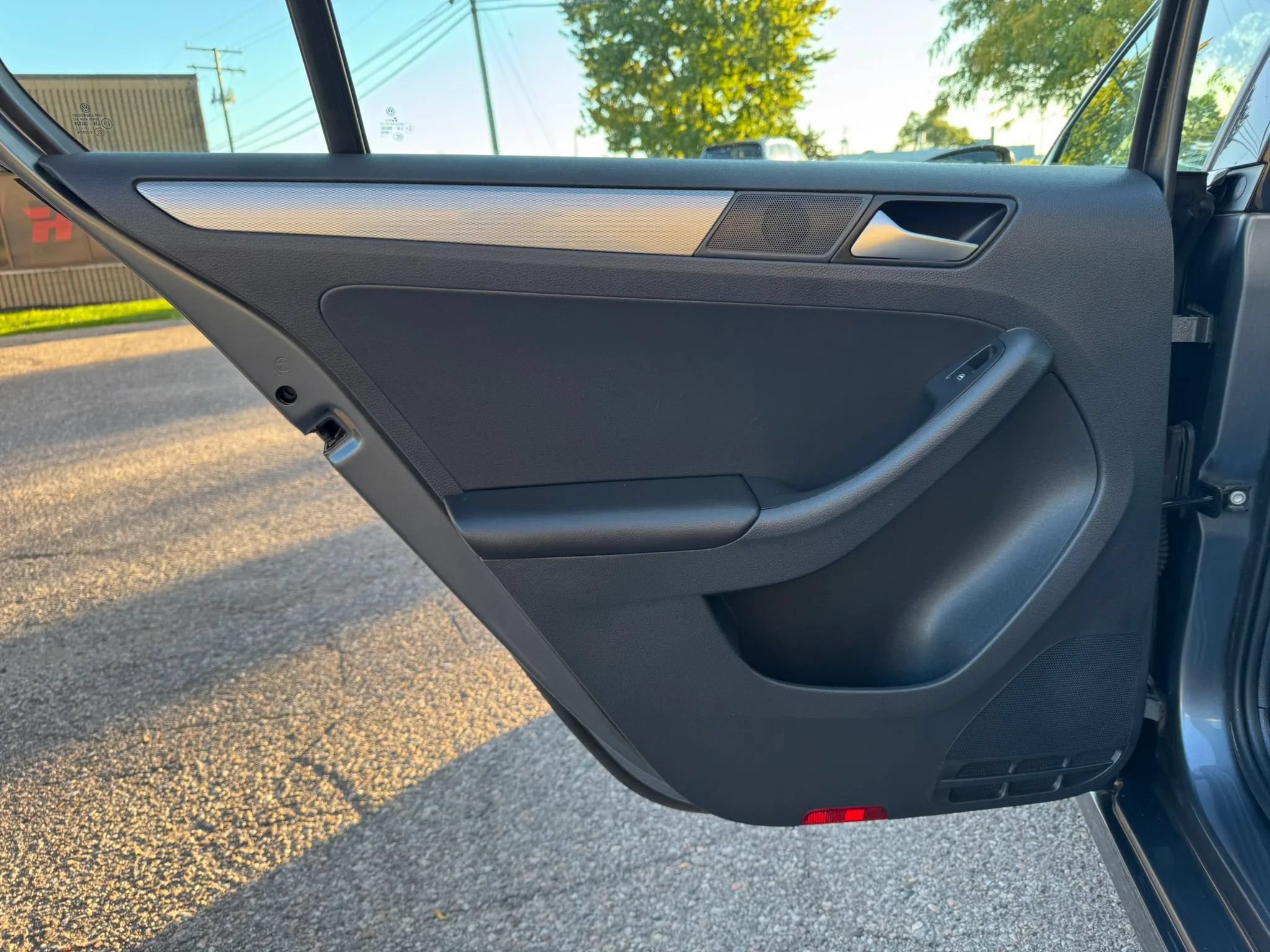 Used 2017 Volkswagen Jetta S FWD image 38
