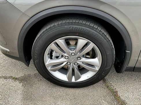 Used 2024 Acura MDX SH-AWD image 11