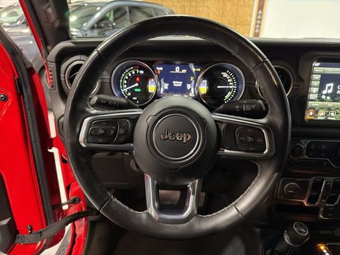 Used 2022 Jeep Wrangler Unlimited Sahara w/ Cold Weather Group image 11