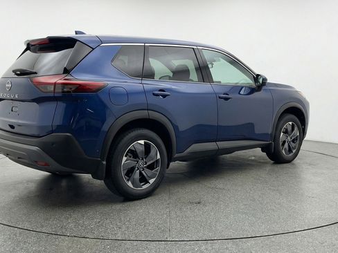 Used 2025 Nissan Rogue SV FWD image 9