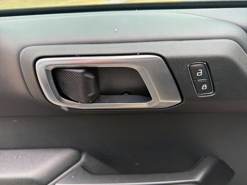 Used 2025 Ford Bronco Badlands image 23