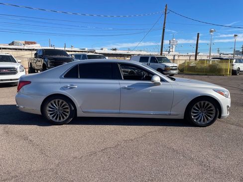 Used 2017 Genesis G90 3.3T Premium image 2