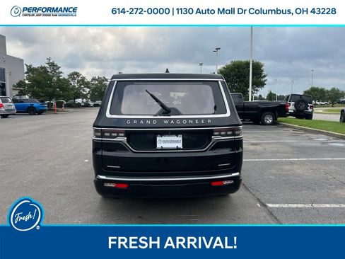 Used 2023 Jeep Grand Wagoneer Series III AWD/4WD image 5