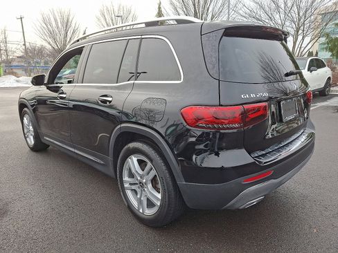 Certified 2022 Mercedes-Benz GLB 250 4MATIC image 4