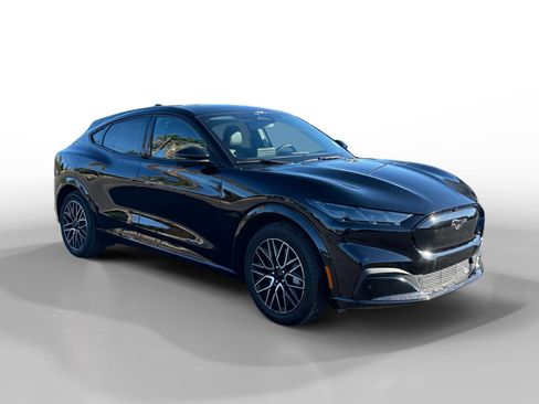 Certified 2024 Ford Mustang Mach-E Premium image 7