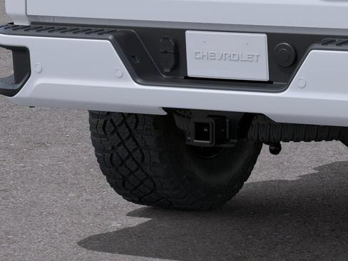 New 2026 Chevrolet Silverado 2500 ZR2 AWD/4WD image 14