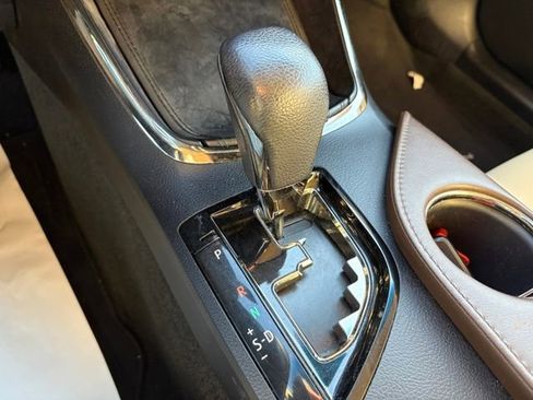 Used 2013 Toyota Avalon XLE image 17