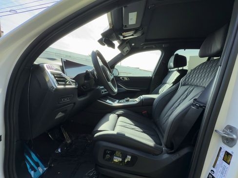 New 2026 BMW X5 M60i image 9