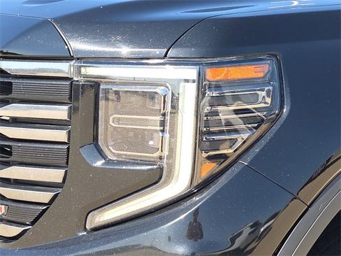 Used 2023 GMC Sierra 1500 AT4 w/ AT4 Preferred Package image 4