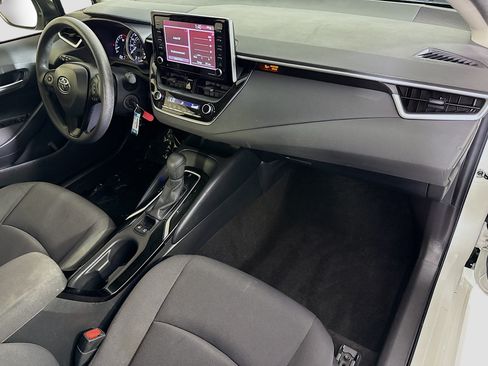 Used 2021 Toyota Corolla LE FWD image 29
