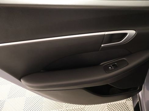 Used 2025 Hyundai Sonata SEL FWD image 16