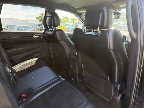 Used 2018 Jeep Grand Cherokee Altitude AWD/4WD image 28