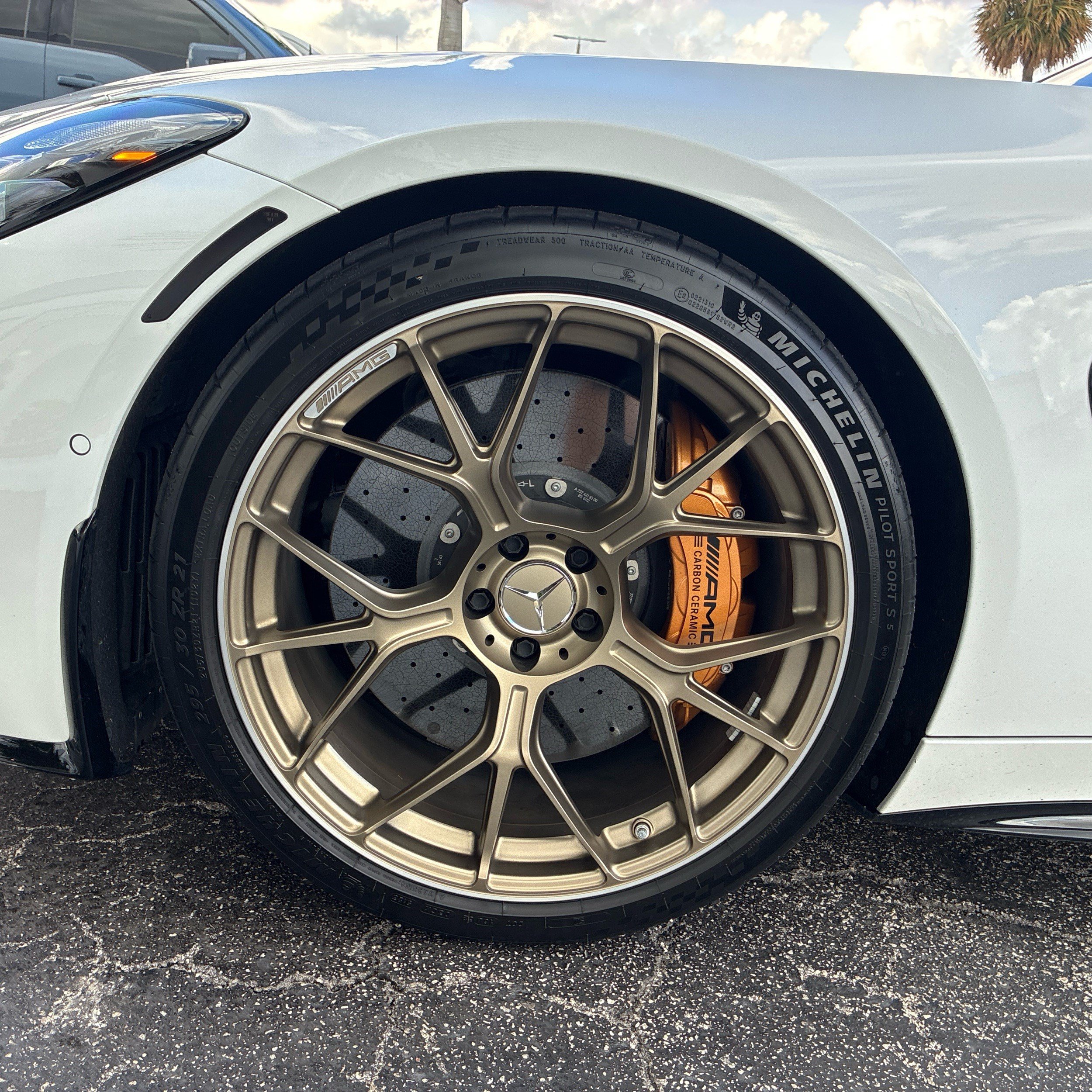 Used 2025 Mercedes-Benz AMG GT 63 image 21