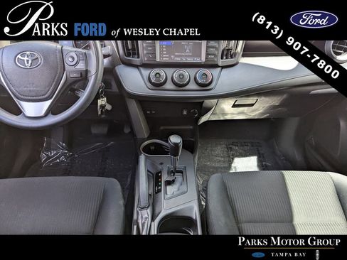 Used 2017 Toyota RAV4 LE AWD/4WD image 12
