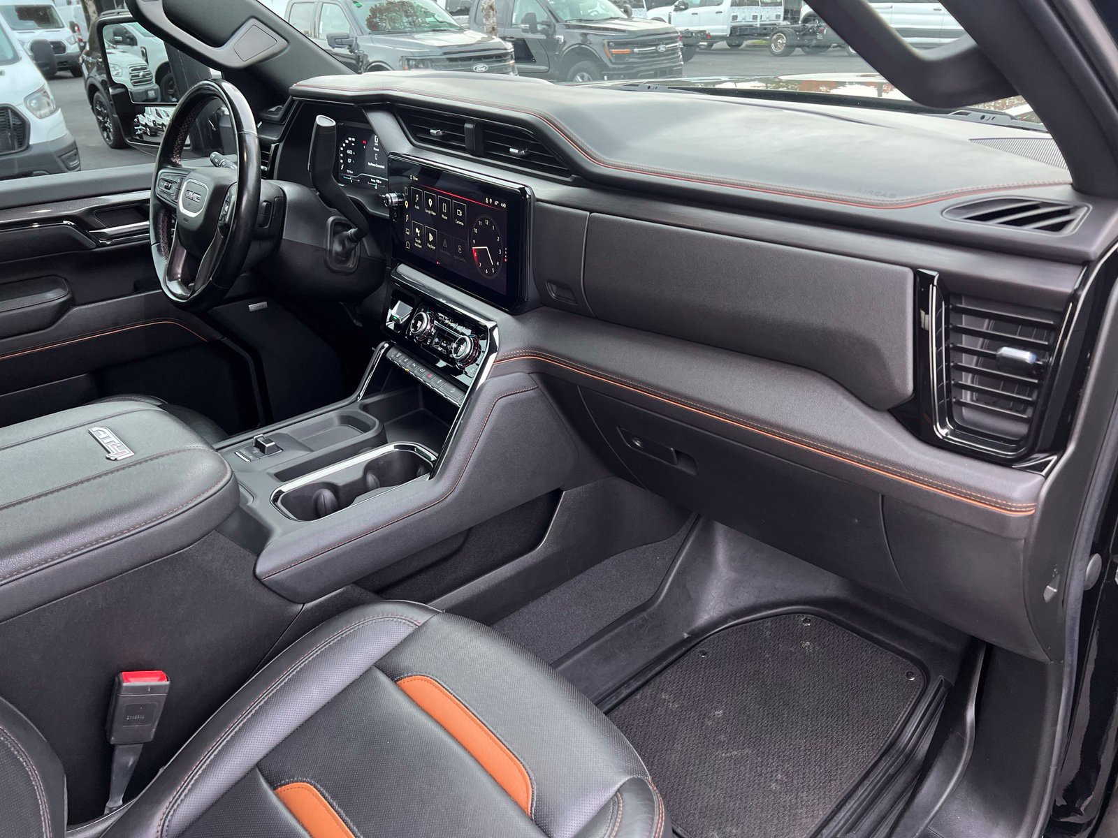 Used 2024 GMC Sierra 2500 AT4 w/ AT4 Premium Plus Package AWD/4WD image 18